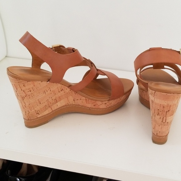 Franco Sarto Wedge Heels - Picture 2 of 6